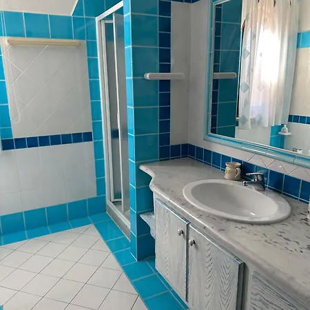 Pinna * San Teodoro (Sardinia)